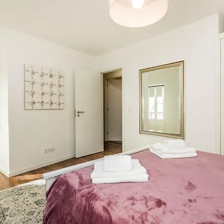 Lxway Poco Dos Negros Apartment *